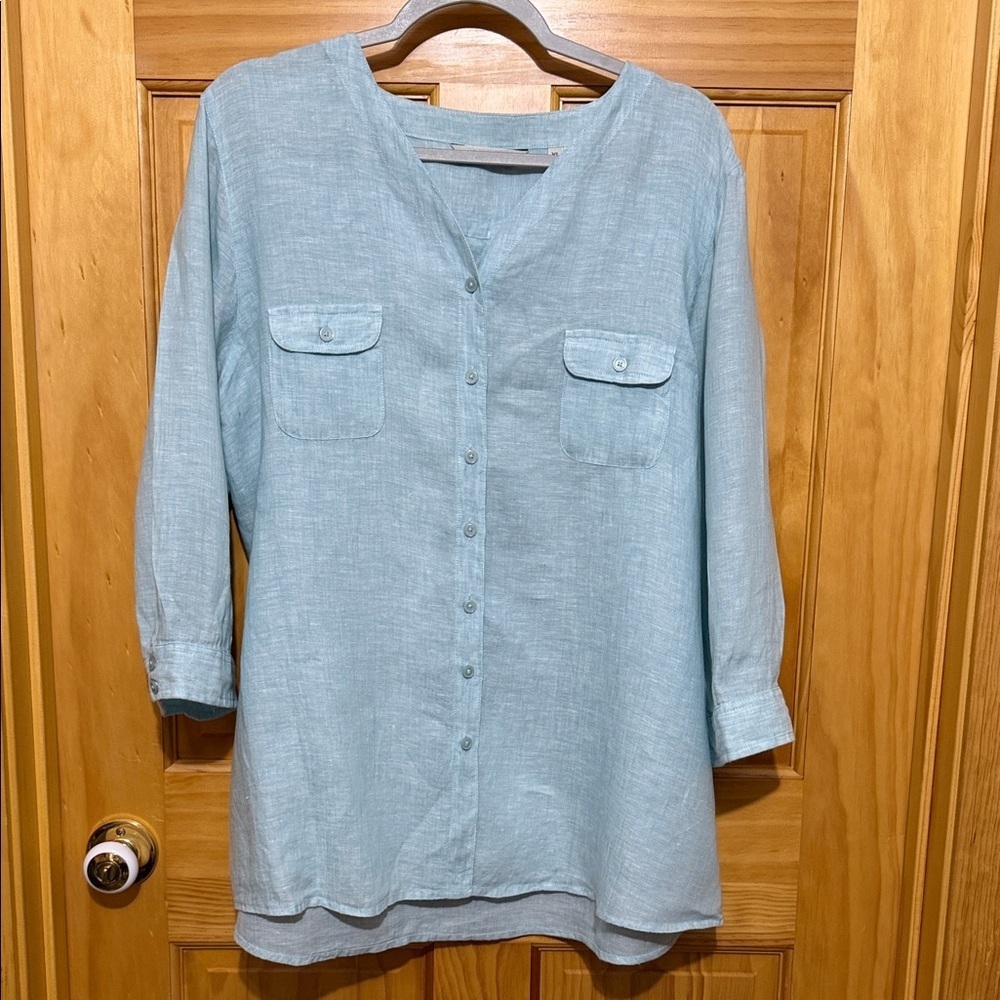 Orvis Light Blue/Green Women's Button-Down, V-Neck Long Sleeve Tunic Shirt, XL.